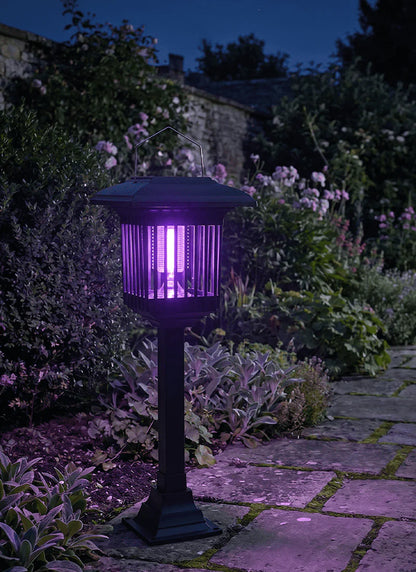 MoustiClaire — Lampe solaire anti-moustiques 2-en-1